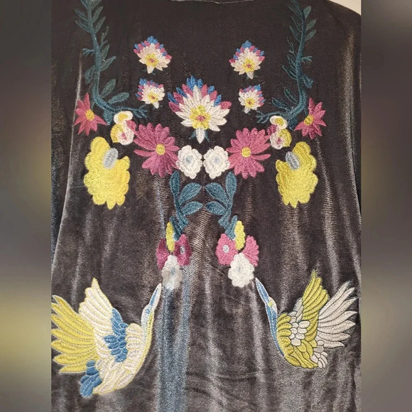 Entro Velvet Embroidered Kimono Jacket Size Medium‎ Gray Yellow Pink Bird Floral - Picture 9 of 9